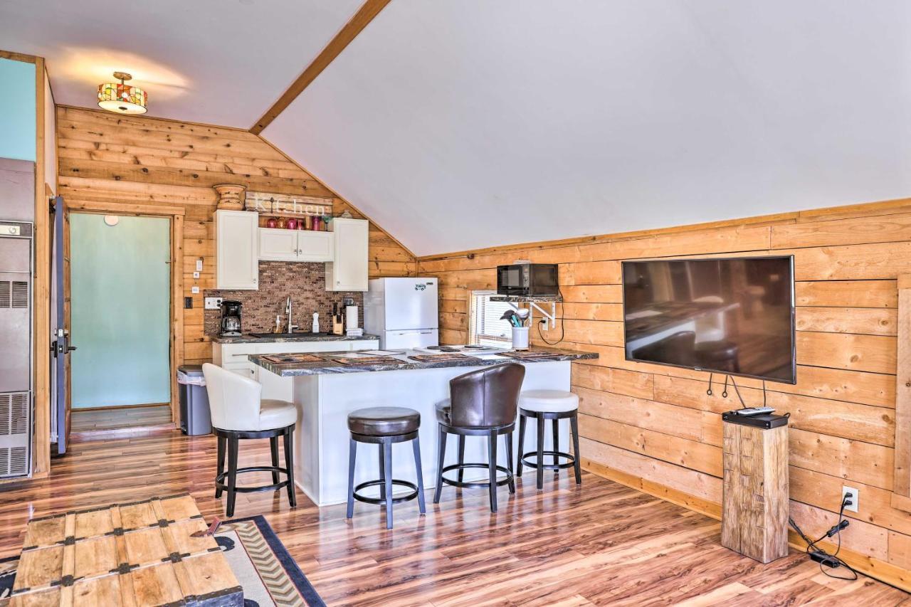 Quaint Studio With Shared Beach Walk To Suttons Bay Zewnętrze zdjęcie