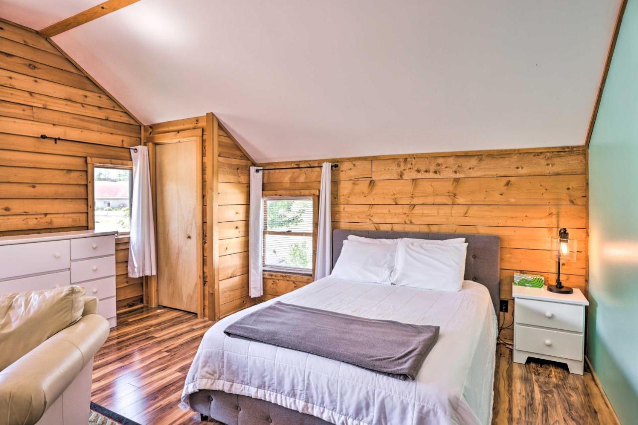 Quaint Studio With Shared Beach Walk To Suttons Bay Zewnętrze zdjęcie