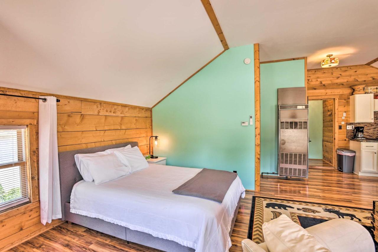 Quaint Studio With Shared Beach Walk To Suttons Bay Zewnętrze zdjęcie