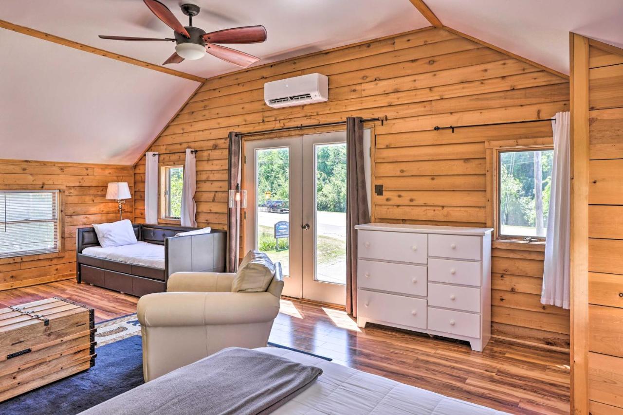 Quaint Studio With Shared Beach Walk To Suttons Bay Zewnętrze zdjęcie