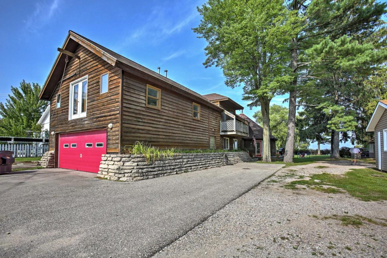 Quaint Studio With Shared Beach Walk To Suttons Bay Zewnętrze zdjęcie